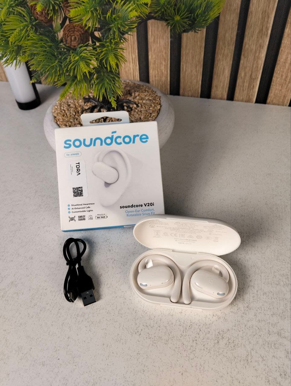 Écouteurs Open-Ear soundcore by Anker V20i Crochets Ajustables Autonomie 36H et Lumières LED - سماعات أنكر اللاسلكية ذات التصميم المفتوح والخطاف القابل للتعديل