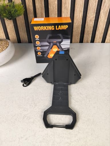 Lampe de Travail Portable pour Multi-usages Base Magnétique Rechargeable USB - مصباح محمول متعدد الوظائف بقاعدة مغناطيسية