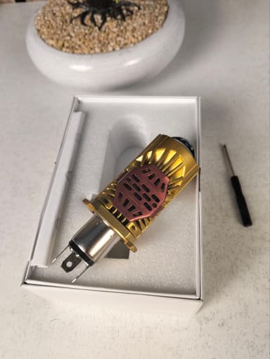 Ampoule LED H4 Pour Phare Universel Moto Technologie Double Lentille - مصباح ليد للمكابح والمصابيح الأمامية بعدسة مزدوجة مطورة