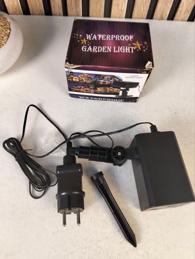 Projecteur Laser Décoratif Extérieur et Intérieur Éclairage Festif - جهاز عرض ليزر ديكور منزلي وللحدائق للاحتفالات