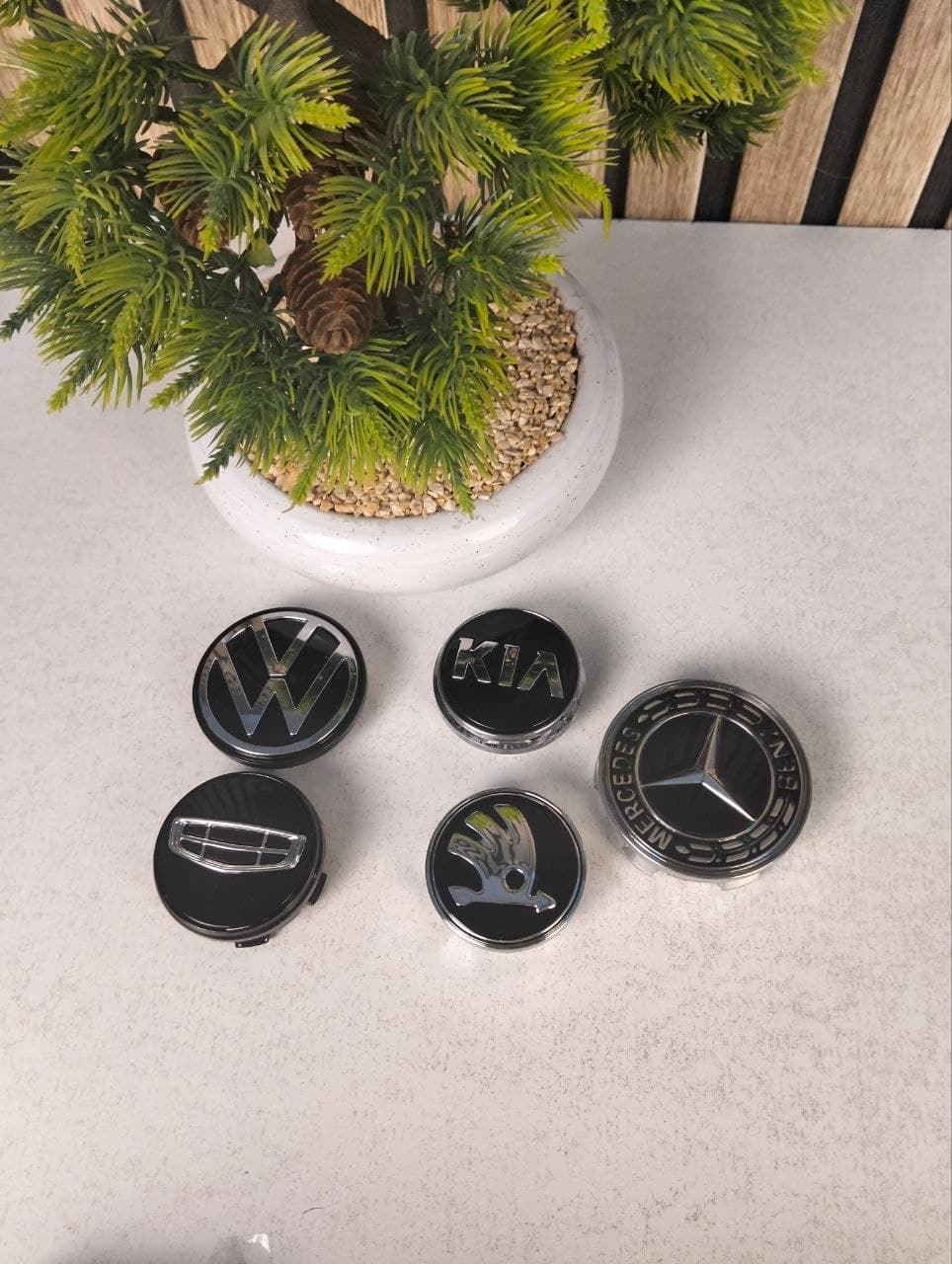 Pack de 4 Cache-Moyeu de Roue LED Lumineux Protection Étanche et Installation Facile - طقم أغطية محاور عجلات السيارة ليد المضيئة (4 قطع)