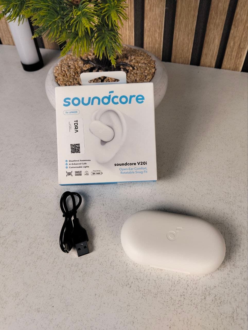 Écouteurs Open-Ear soundcore by Anker V20i Crochets Ajustables Autonomie 36H et Lumières LED - سماعات أنكر اللاسلكية ذات التصميم المفتوح والخطاف القابل للتعديل